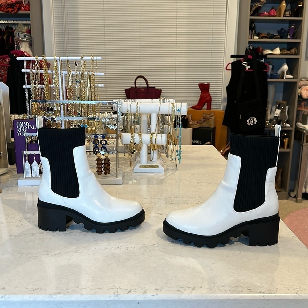 BP white with black sock material boots size 7
